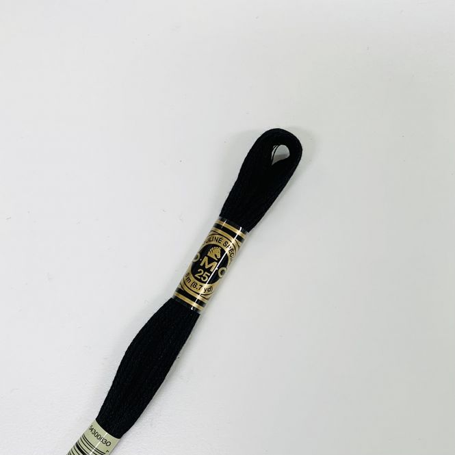 Hovedbilde broderigarn svart 0310